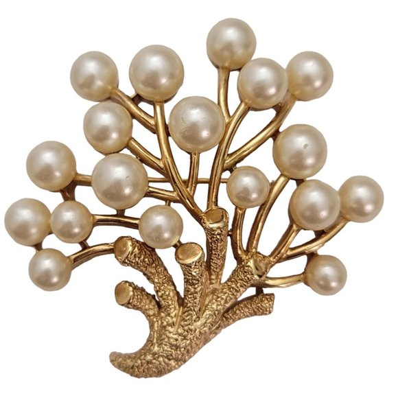 Trifari Crown Over T Gold Tone Faux Pearl Coral Branch Brooch, Signed E472 - Picture 2 of 8